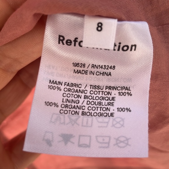 Reformation | Dunes Long Sleeve Smocked
Dress, SIZE 8 new with out tags - Picture 6 of 8